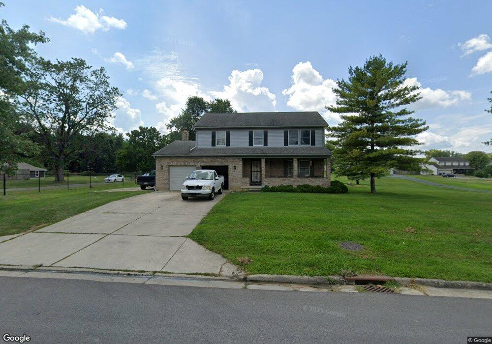 1813 Bluhm Rd, Columbus, OH 43223 - photo 1