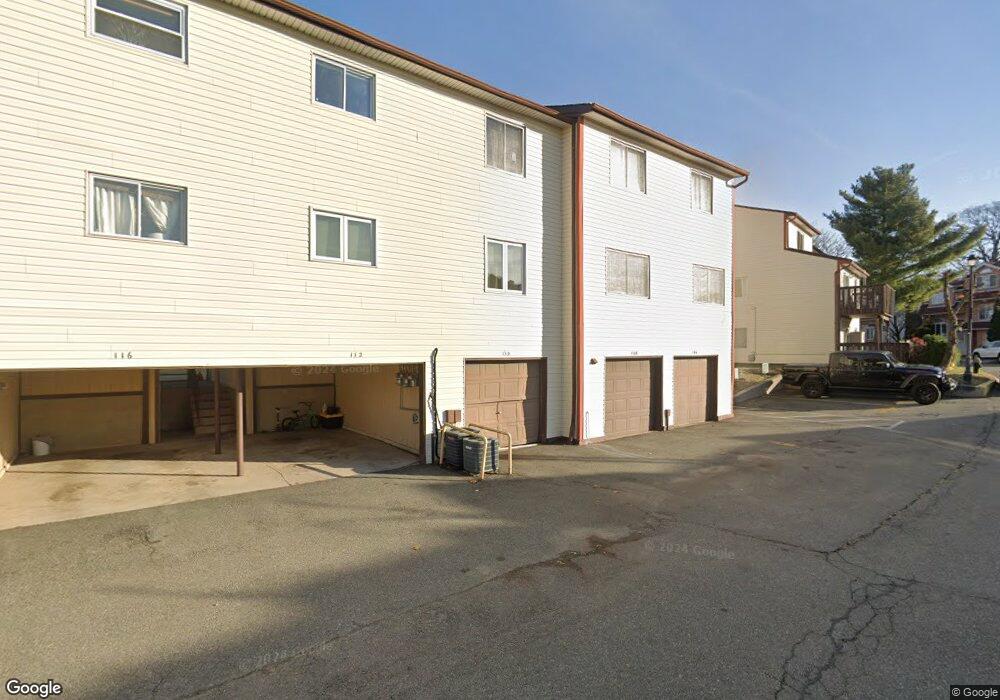 110 Timber Ridge Dr unit 110, Staten Island, NY 10306 - photo 1