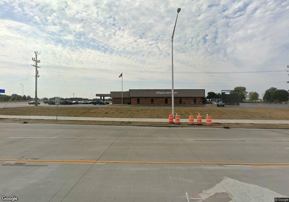 1421 W Fayette Ave, Effingham, IL 62401 - photo 1