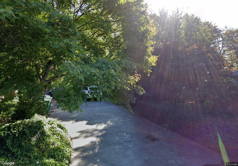 8166 W Mercer Way, Mercer Island, WA 98040 - photo 1