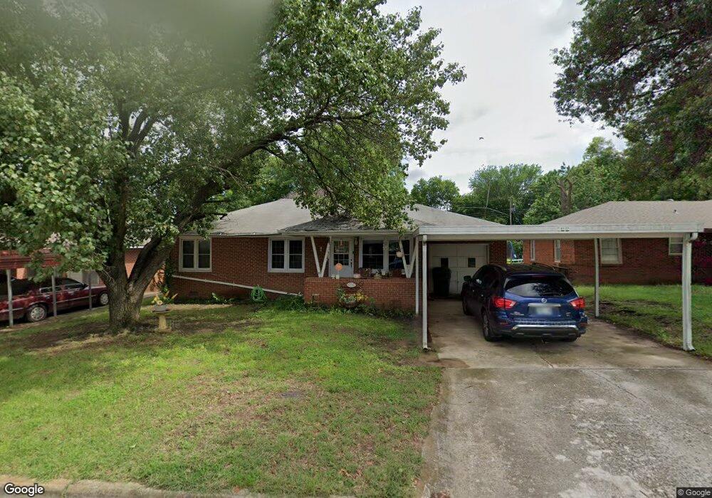 422 Locust St, Ardmore, OK 73401 - photo 1