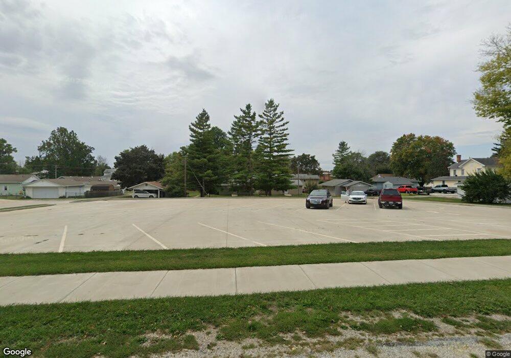 230 E Myrtle St, Virginia, IL 62691 - photo 1