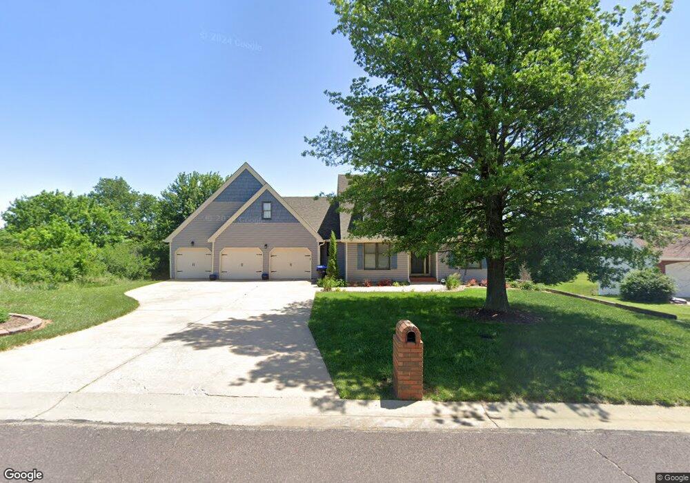 4416 SW Deer Run St, Topeka, KS 66610 - photo 1