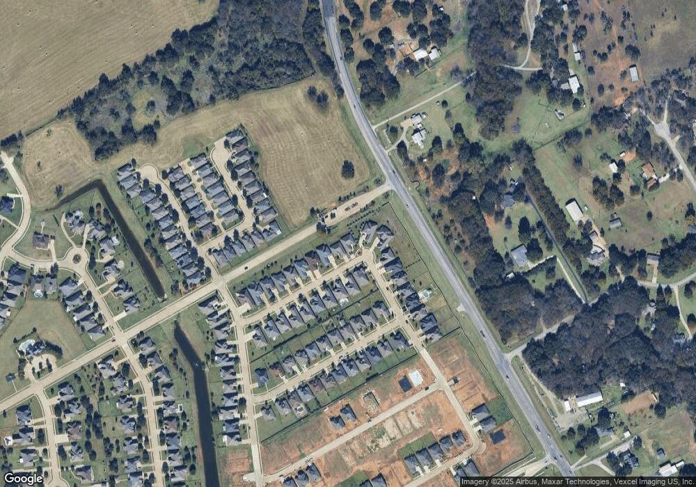 319 Paddle Boat Dr, Granbury, TX 76049 - photo 1