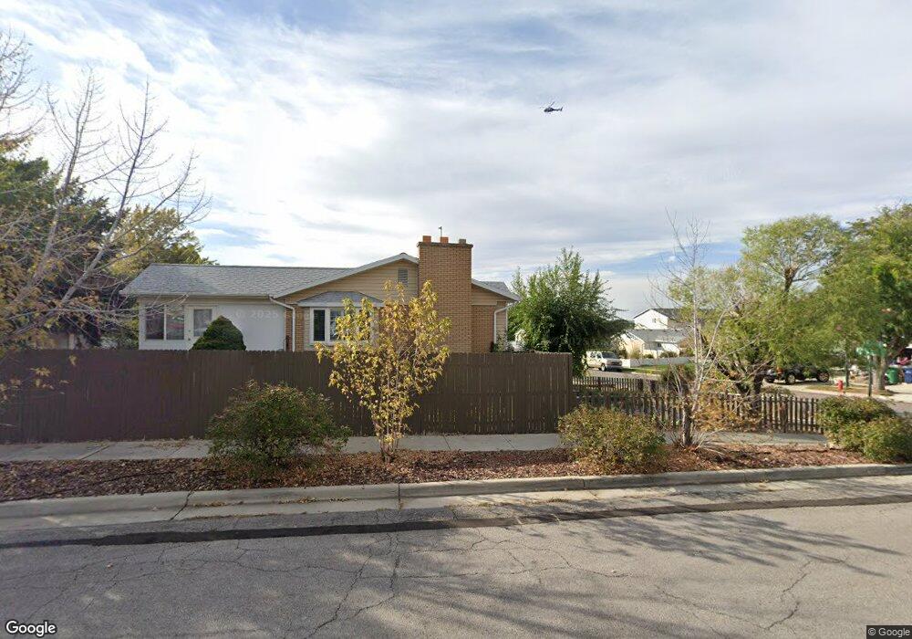 8228 S Wayside Dr, Sandy, UT 84094 - photo 1