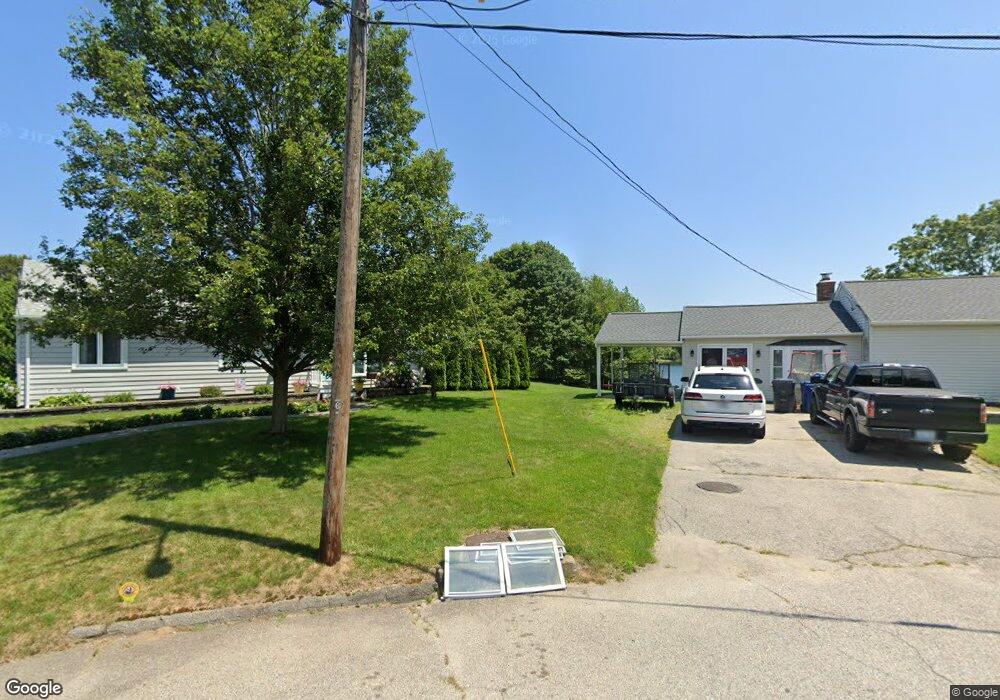 686 Sandy Ln, Warwick, RI 02889 - photo 1