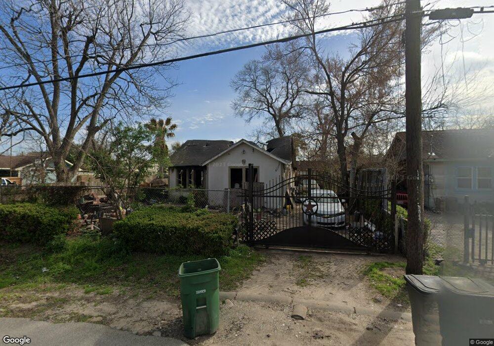416 Melbourne St, Houston, TX 77022 - photo 1