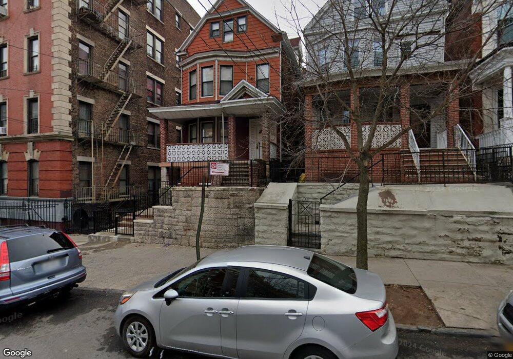 334 E 198th St, Bronx, NY 10458 - photo 1