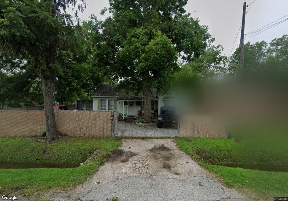 2410 Melbourne St, Houston, TX 77026 - photo 1