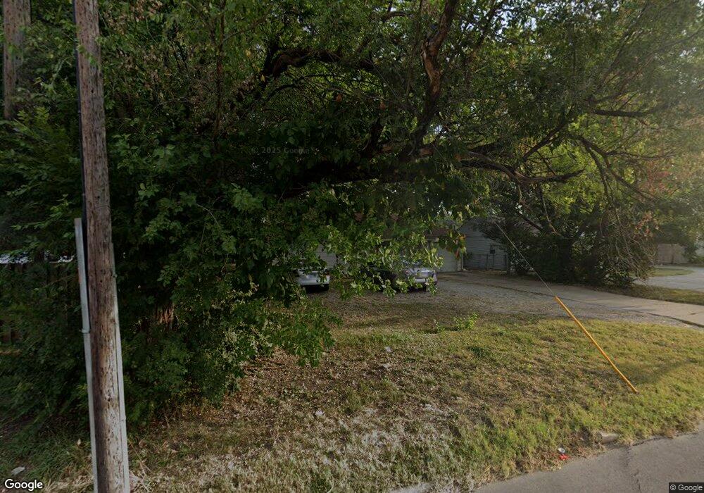 1504 SW 37th St, Topeka, KS 66611 - photo 1