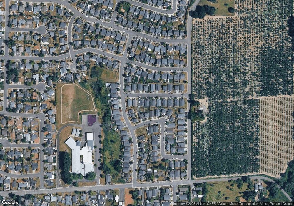 1033 E 11th St, Lafayette, OR 97127 - photo 1