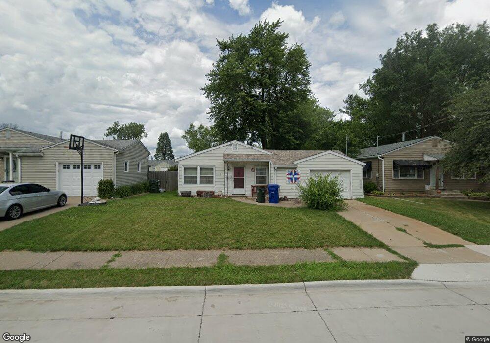 2424 W 13th St, Davenport, IA 52804 - photo 1
