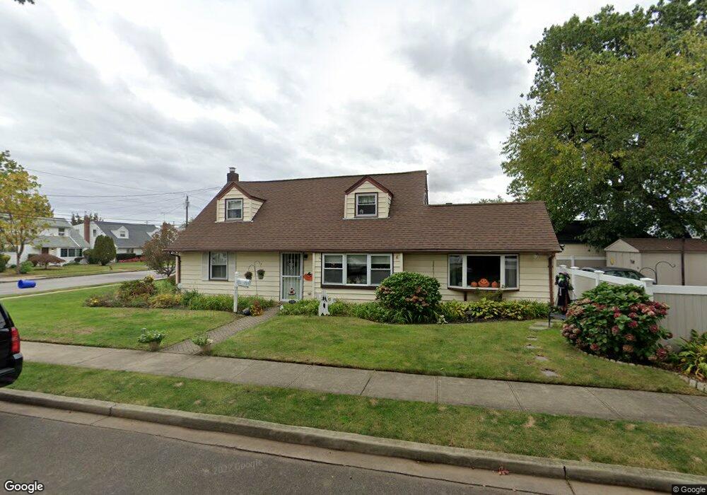 21 Lyncrest St, Valley Stream, NY 11581 - photo 1