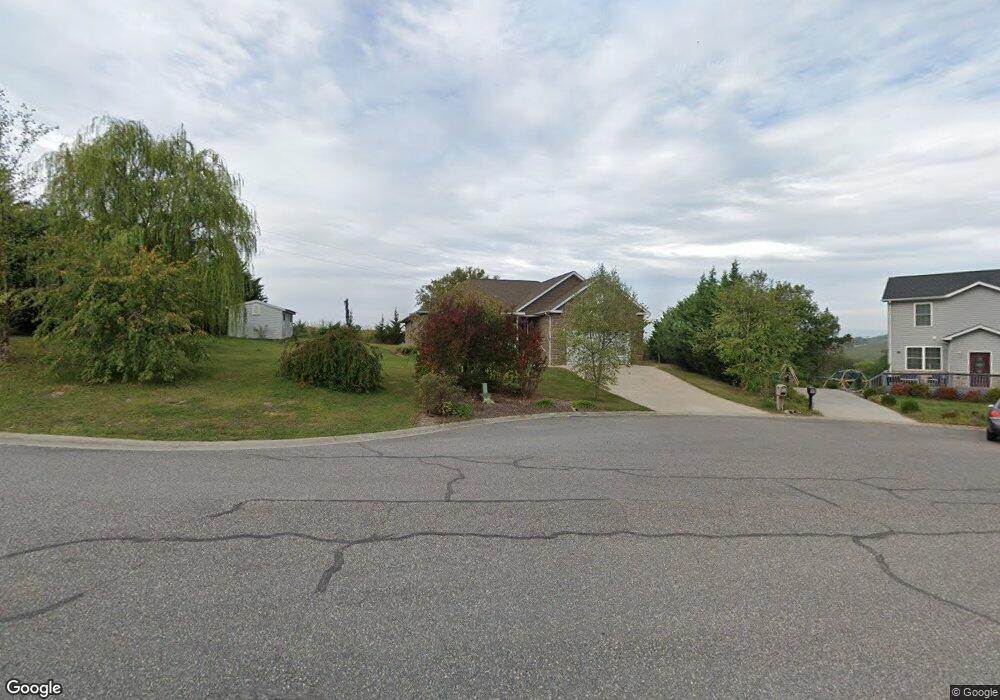 684 Moon View Ct, Harrisonburg, VA 22801 - photo 1