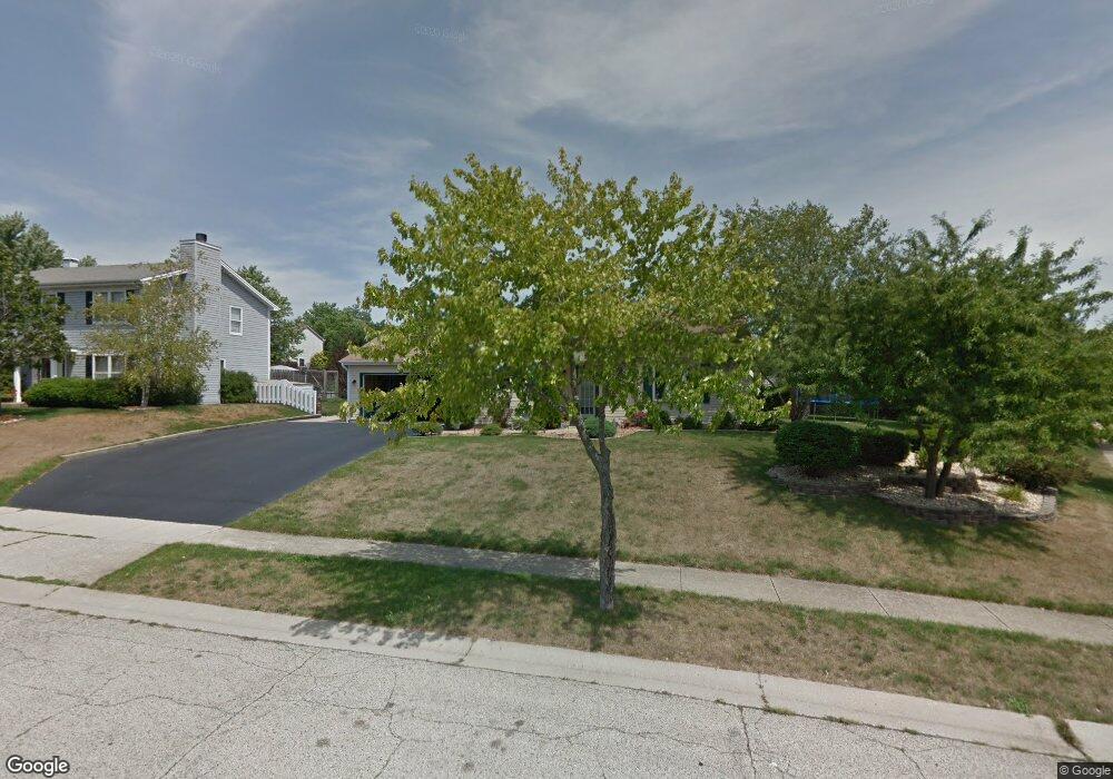 441 Shagbark Ct, Algonquin, IL 60102 - photo 1