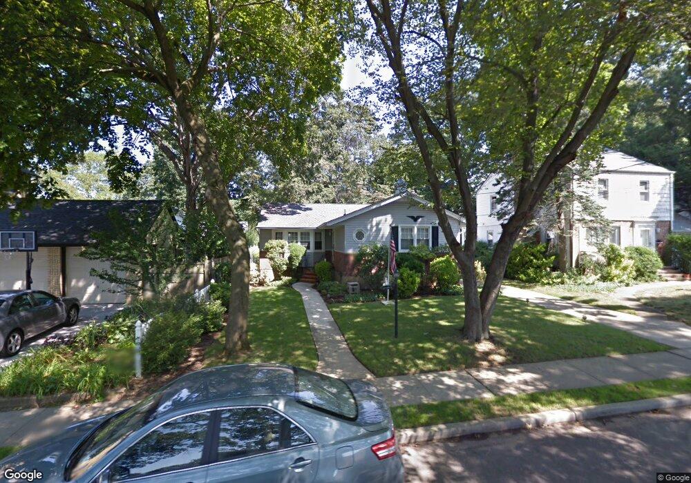 215 Maple St, West Hempstead, NY 11552 - photo 1