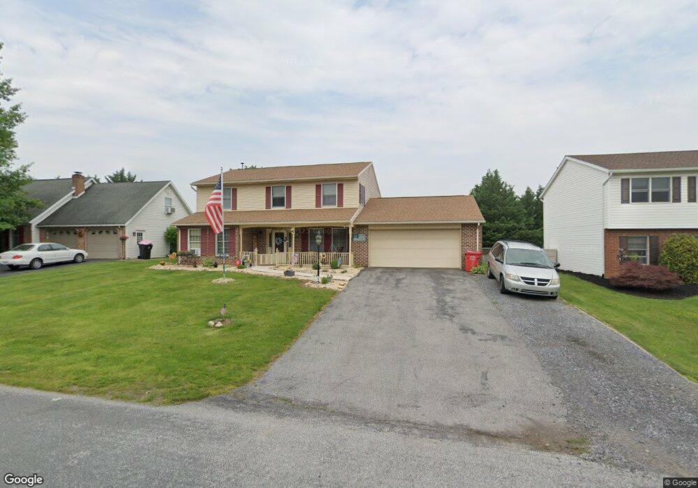 2743 Fillmore Dr, Chambersburg, PA 17201 - photo 1