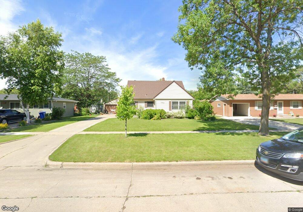 1925 17th St S, Fargo, ND 58103 - photo 1