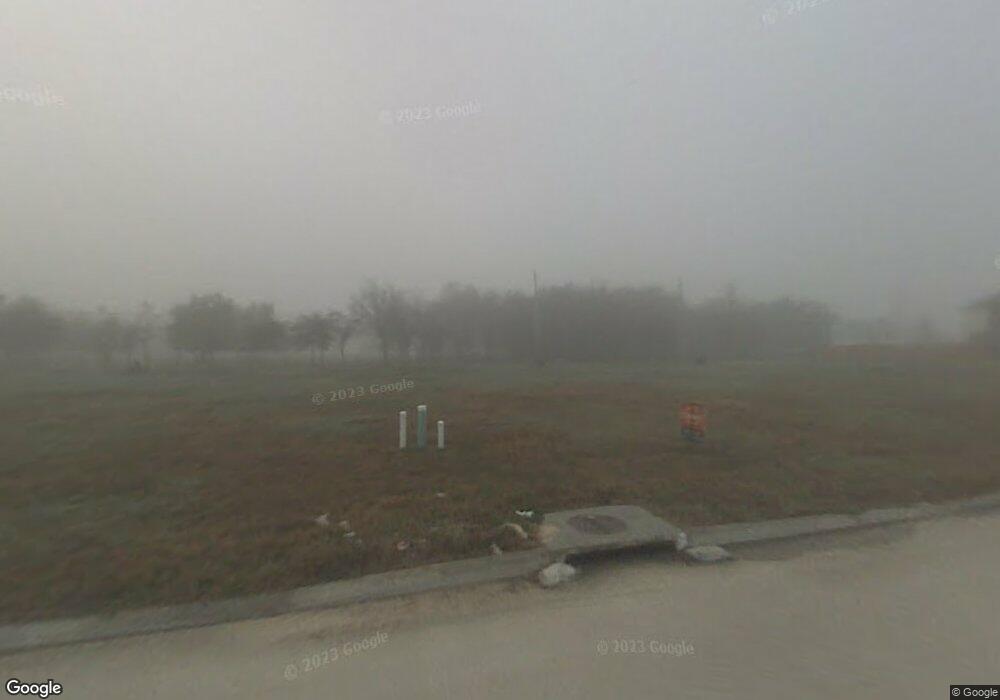 374 Henry St, Alvin, TX 77511 - photo 1