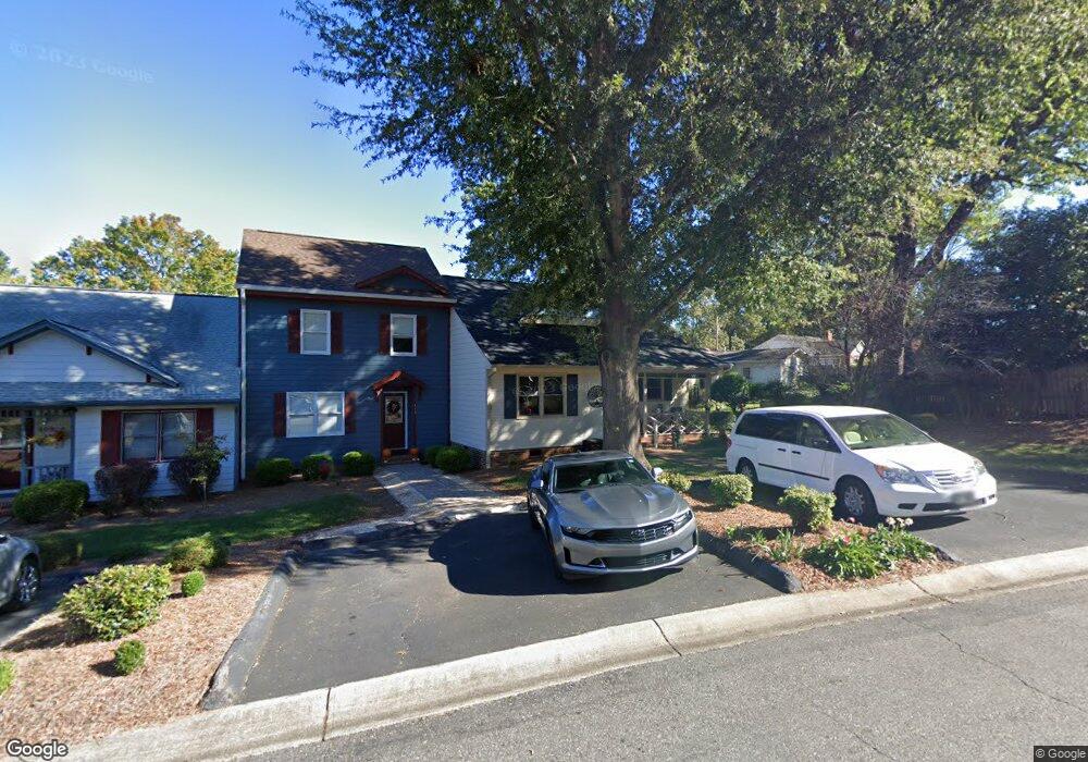 413 Windsor Ln, Statesville, NC 28677 - photo 1