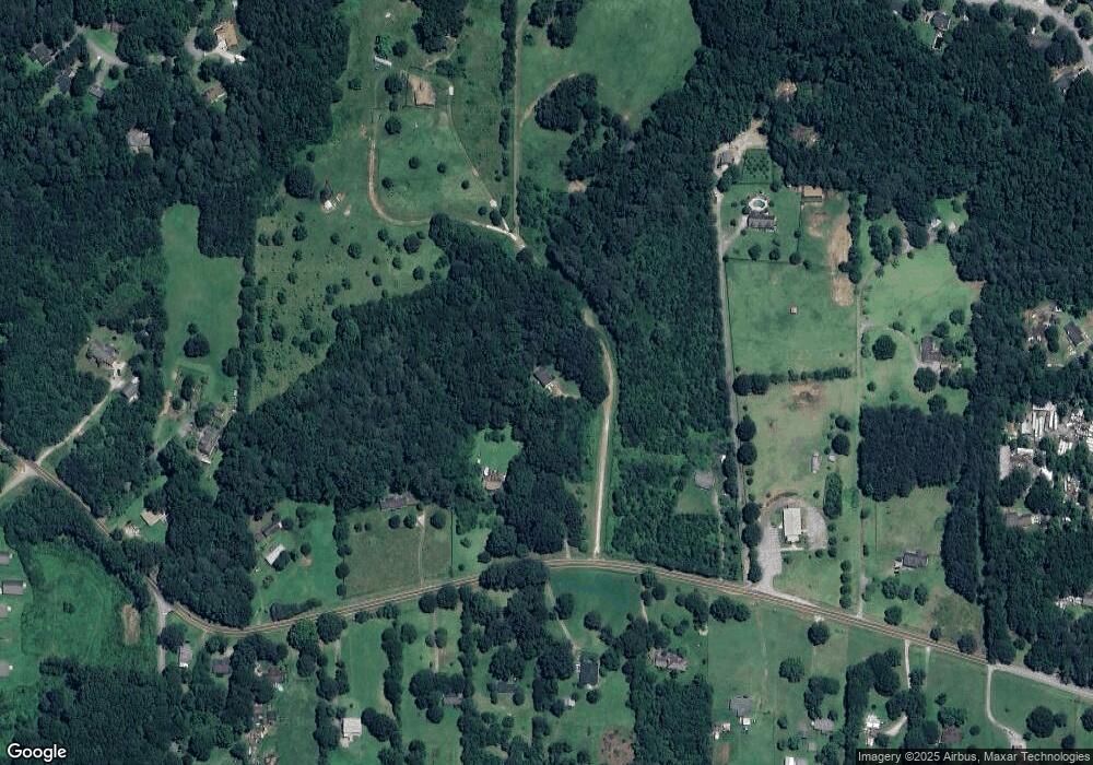 1118 Kinnett Rd, Covington, GA 30016 - photo 1