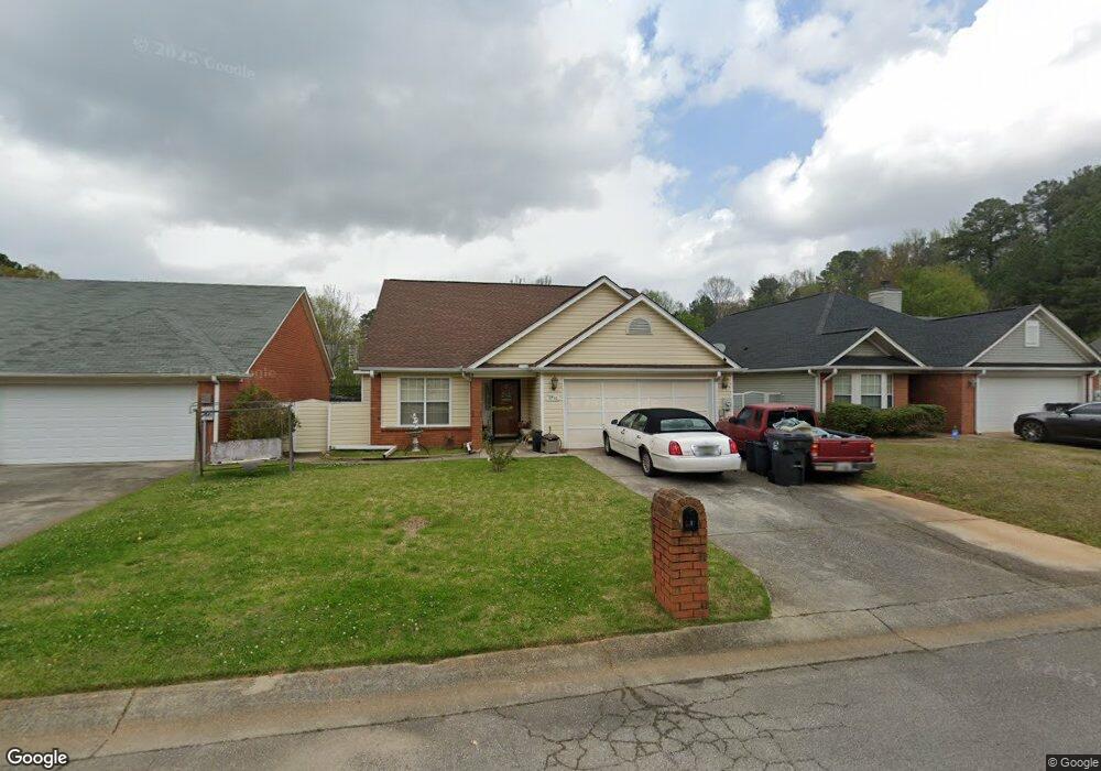 1716 Lake Park Cir, Center Point, AL 35215 - photo 1