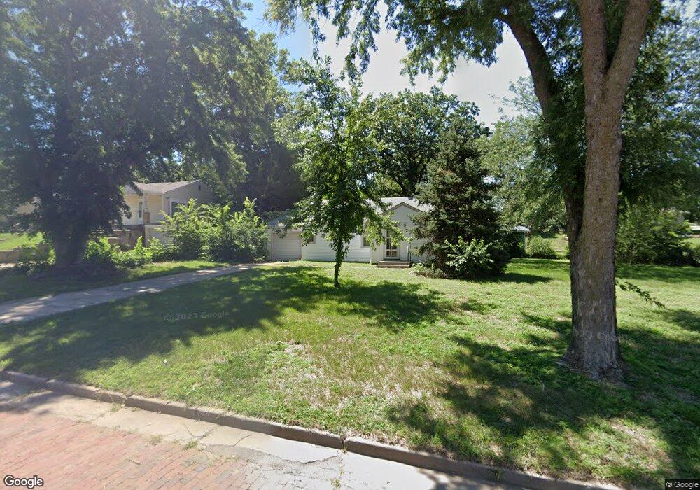730 W 10th St, Concordia, KS 66901 - photo 1