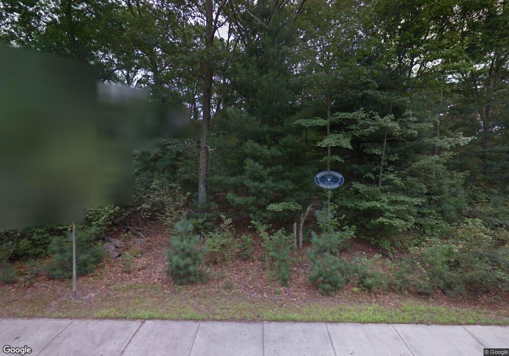 402 Sylvan Ct, Saunderstown, RI 02874 - photo 1