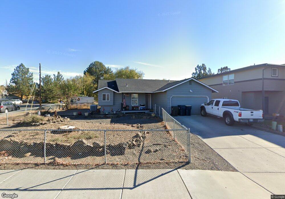 1712 SW 27th St, Redmond, OR 97756 - photo 1