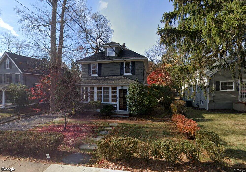 Sold $1,075,000 • Co-Listing Agent