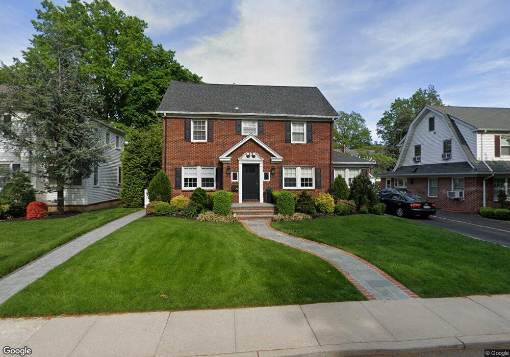 37 Euston Rd, Garden City, NY 11530 - photo 1