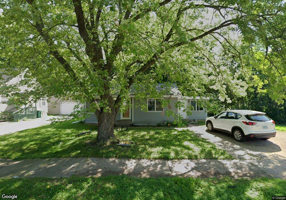 906 Saint Peter Ave, Albert Lea, MN 56007 - photo 1
