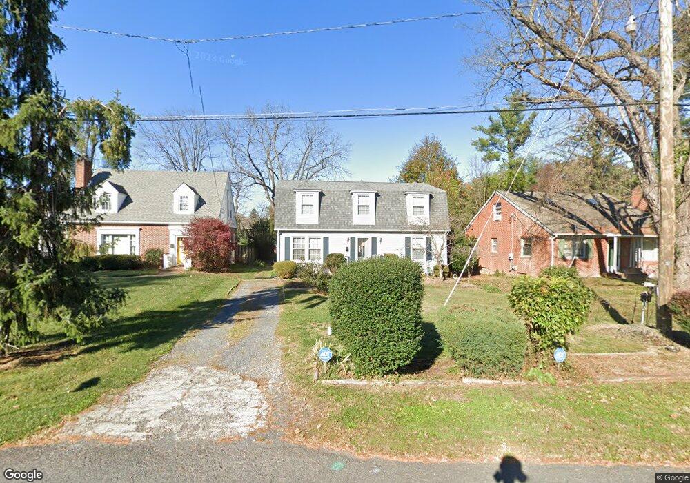 225 Dupont Cir, Waynesboro, VA 22980 - photo 1