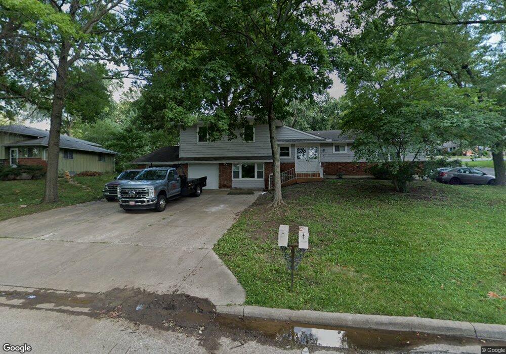 10219 W 53rd St, Shawnee, KS 66203 - photo 1