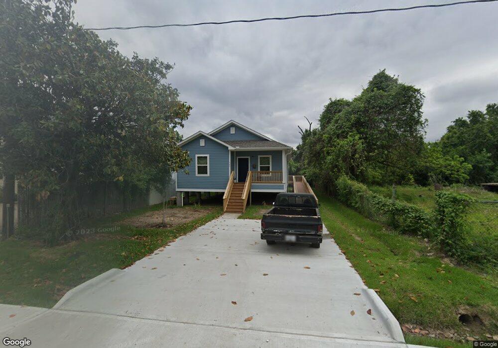 725 Dillard St, Houston, TX 77091 - photo 1