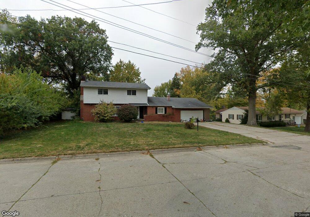 1411 W 13th St S, Newton, IA 50208 - photo 1