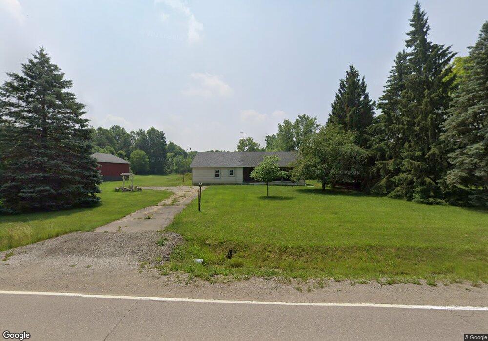 12492 E Richfield Rd, Davison, MI 48423 - photo 1