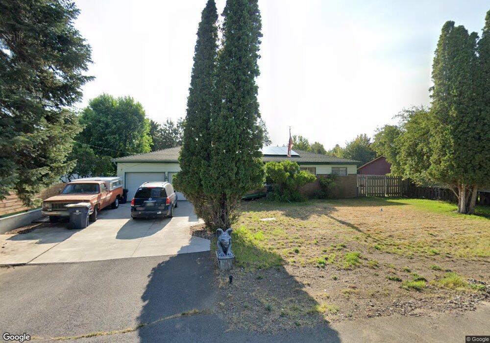 906 SW Blakely Rd, Bend, OR 97702 - photo 1