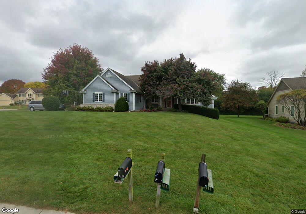 W151N10107 Windsong Cir W, Germantown, WI 53022 - photo 1