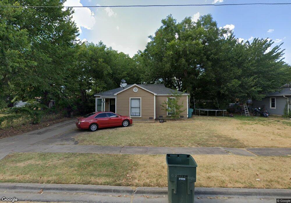 417 W Dexter St, Sherman, TX 75092 - photo 1