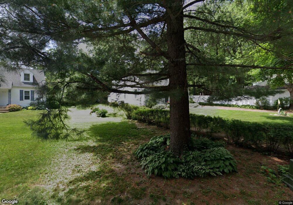 2003 Oakland Ave, Cedar Falls, IA 50613 - photo 1