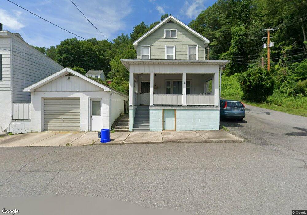 532 Washington St, Tamaqua, PA 18252 - photo 1