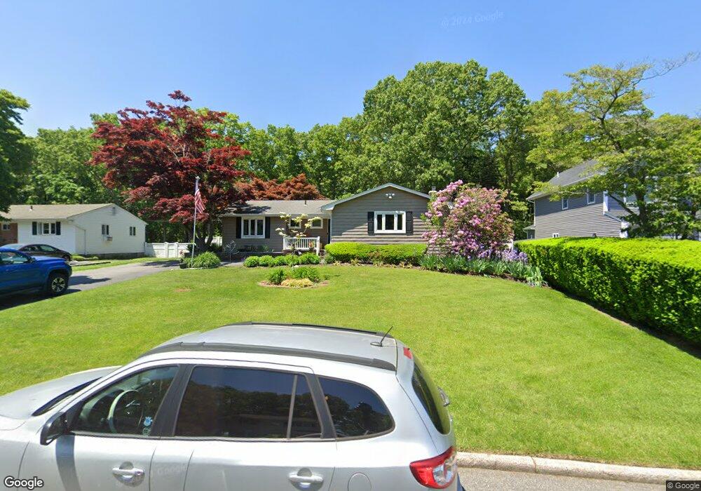49 Robin Dr, Hauppauge, NY 11788 - photo 1