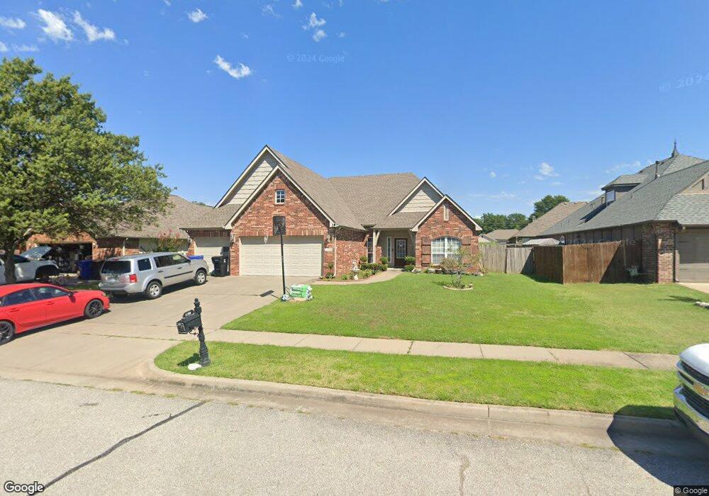 1706 W Vicksburg Place, Broken Arrow, OK 74011 - photo 1
