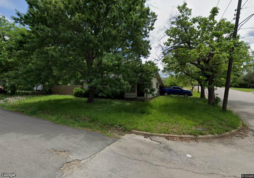 611 W Freeman St, Ennis, TX 75119 - photo 1