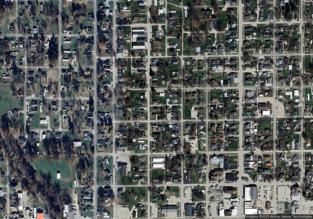 439 3rd St NW, Linton, IN 47441 - photo 1