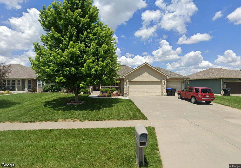 3324 SW 46th St, Topeka, KS 66610 - photo 1