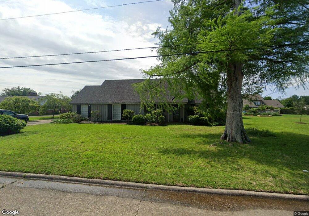 949 Terry Ln, Lake Charles, LA 70605 - photo 1