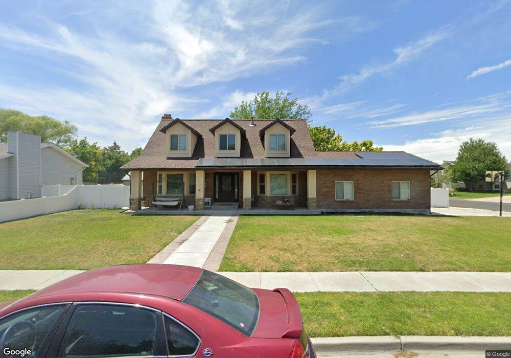 11818 S Kinney Cir, Riverton, UT 84065 - photo 1