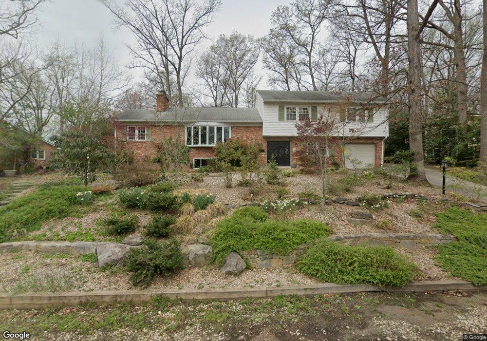 6344 Waterway Dr, Falls Church, VA 22044 - photo 1